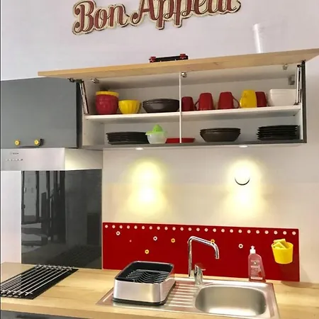 Apartment Rue Pomme De Pin